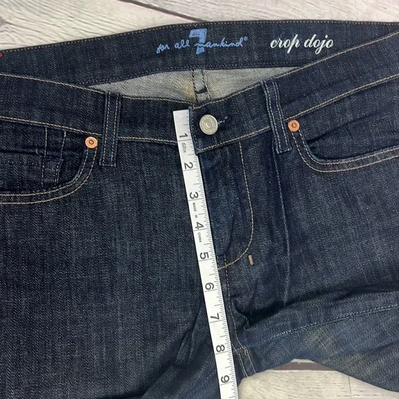7 for All Mankind | Cropped Dojo Jeans | Dark Wash | Size 30 - Picture 4 of 11
